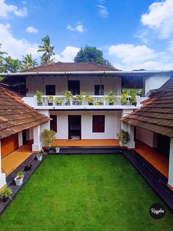 Kayyalas Courtyard Thrissur Esterno foto