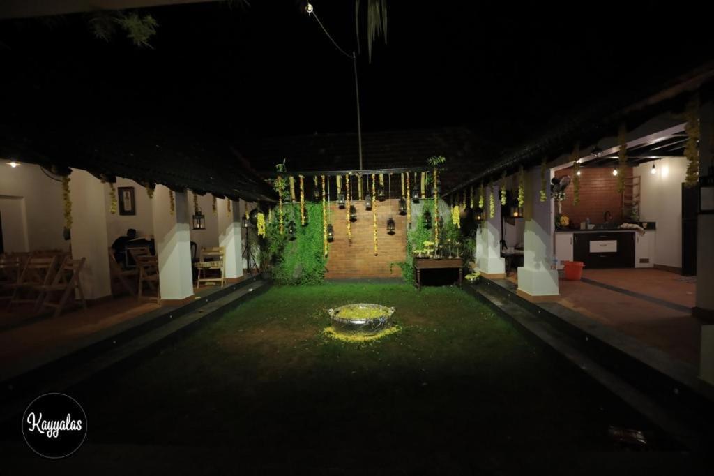 Kayyalas Courtyard Thrissur Esterno foto