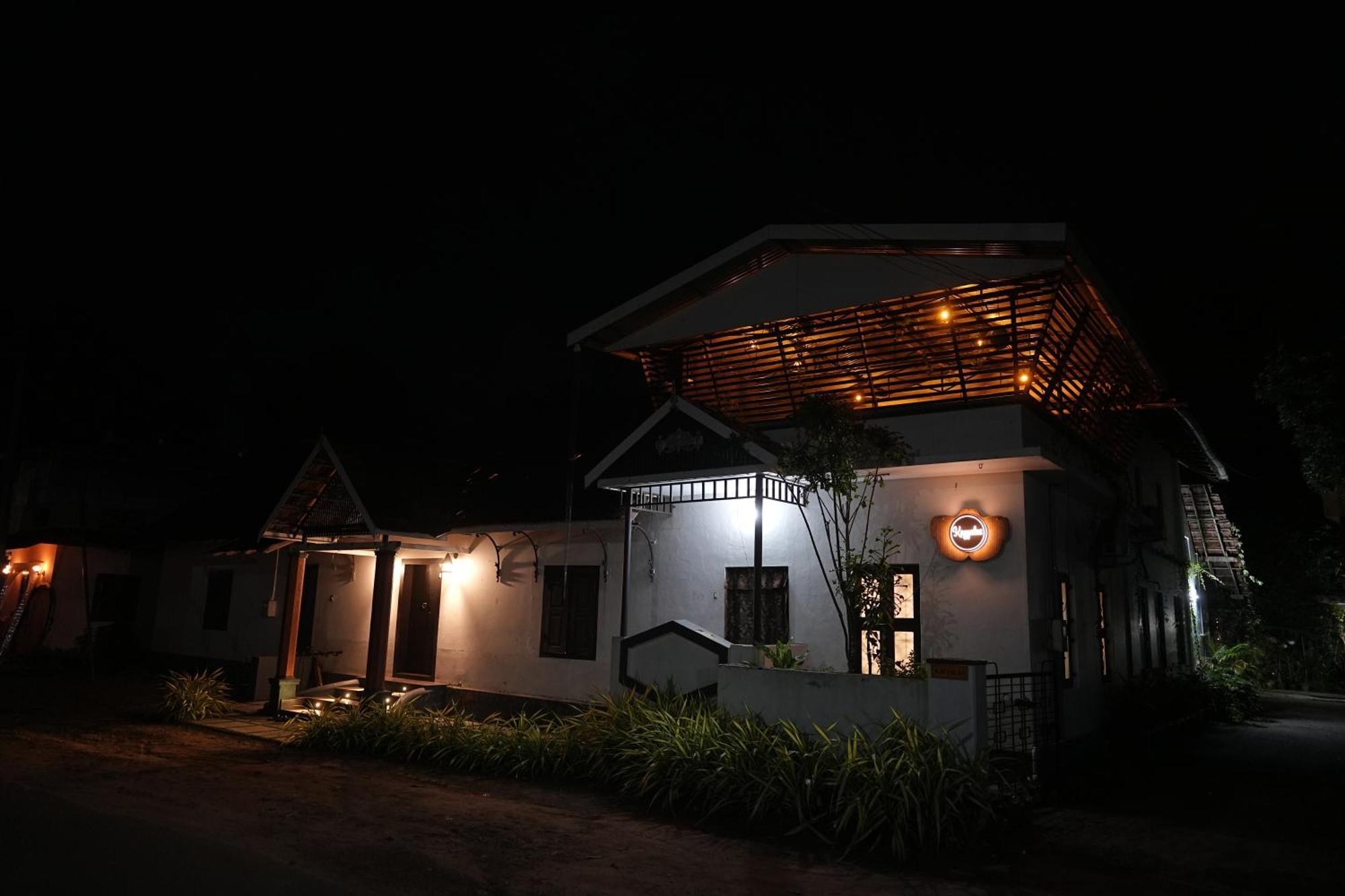 Kayyalas Courtyard Thrissur Esterno foto